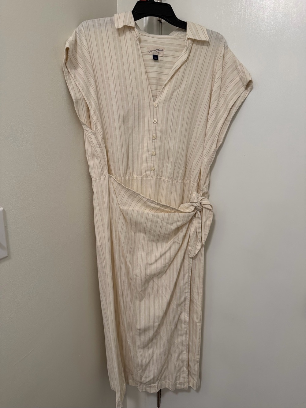 Universal Threads  Cream Stripe Button-Front Shirt Dress